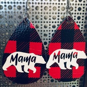 Mama bear Earrings 🐻 🥰
